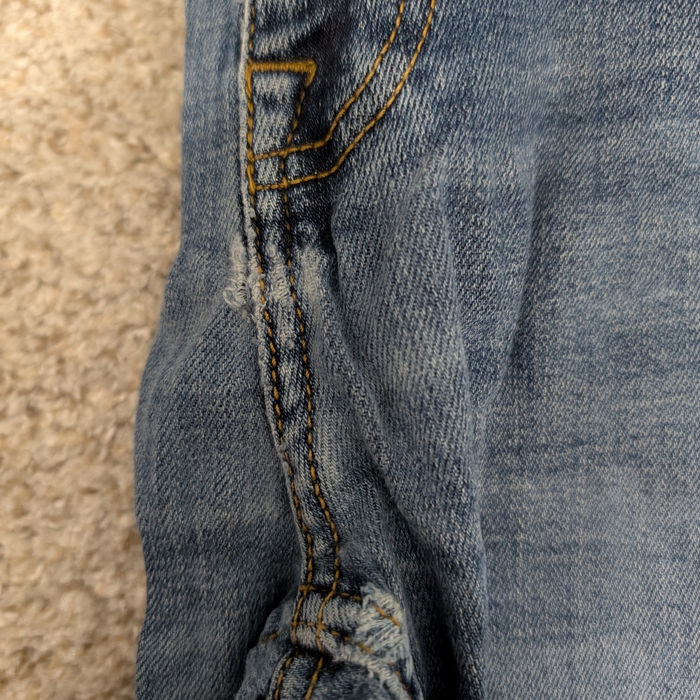 Classic Ripped Jeans - Picture 6 of 6